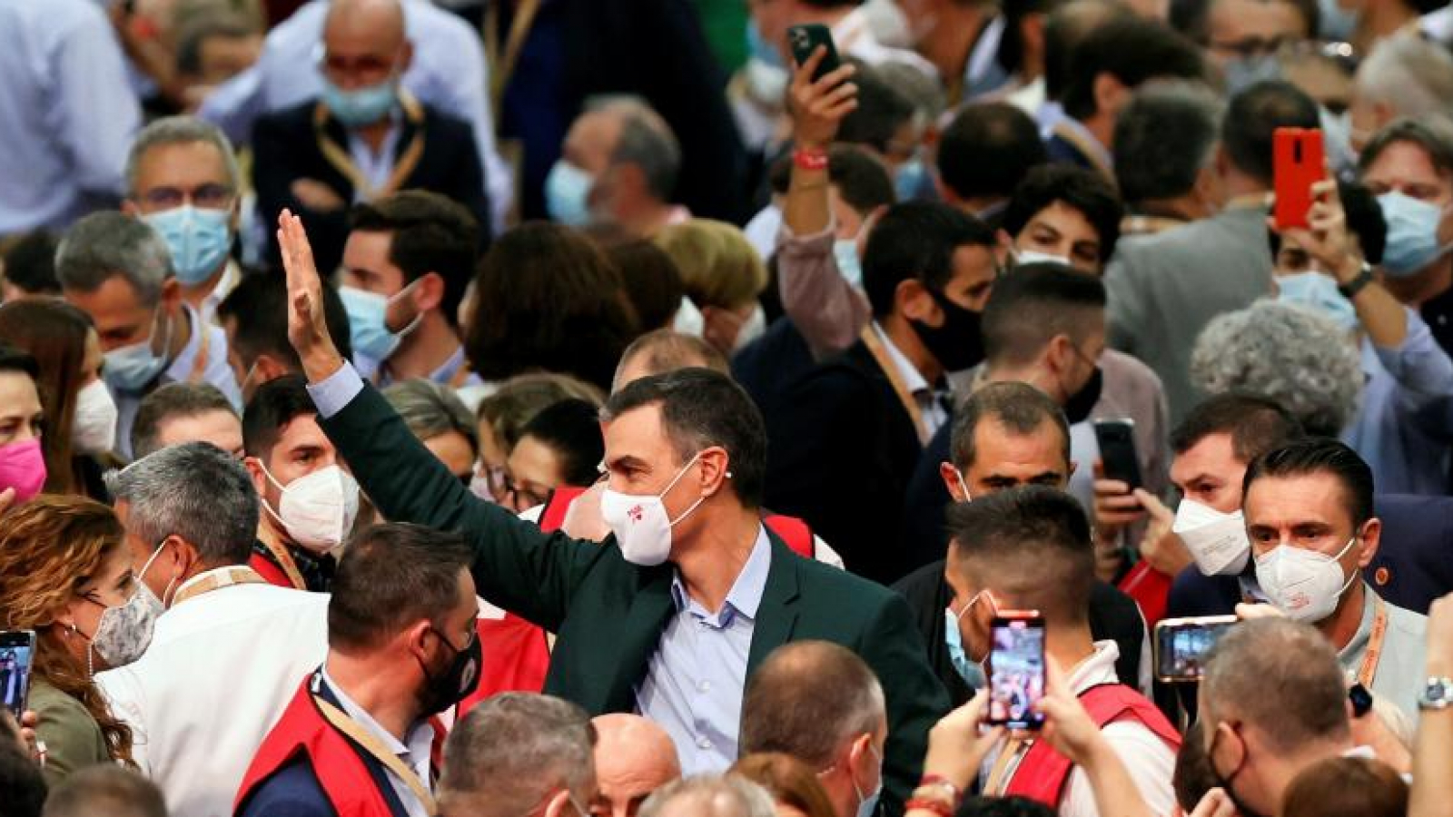 El PSOE es el partido que concentra el mayor número de líderes emergentes