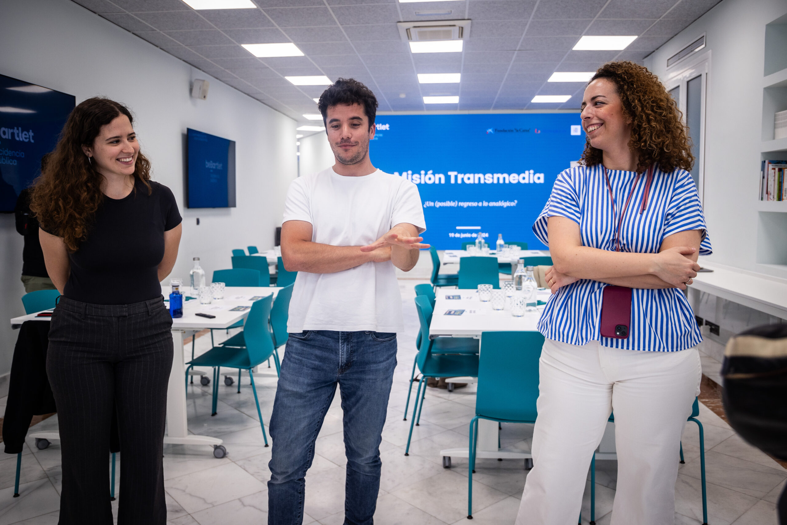 Alicia Ibarra y Emilio Doménech en una sesión de Misión Transmedia